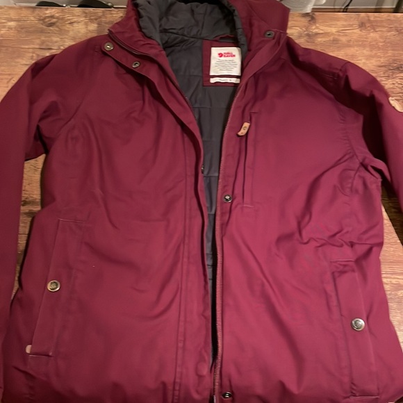 FJALLRAVEN • Kiruna Padded Parka • Burgundy/Maroon Color • Size S - Picture 7 of 16